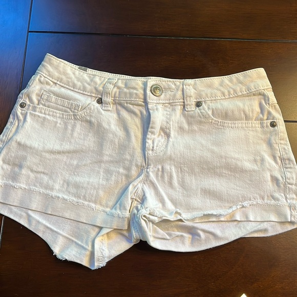 LC Lauren Conrad Pants - Women’s white Lauren Conrad denim shorts size 2